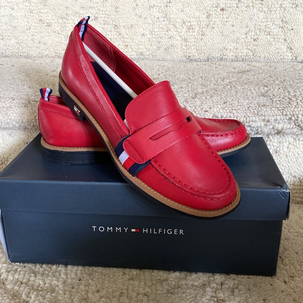 NIB! Tommy Hilfiger Classic Penny loafer, Karvel. Size 6.5 M. - Picture 8 of 8